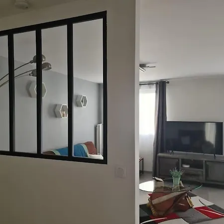 Charmante Maison Les Cedres Bleus Сasa de vacaciones