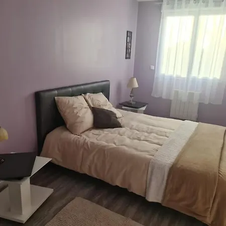 Charmante Maison Les Cedres Bleus Сasa de vacaciones